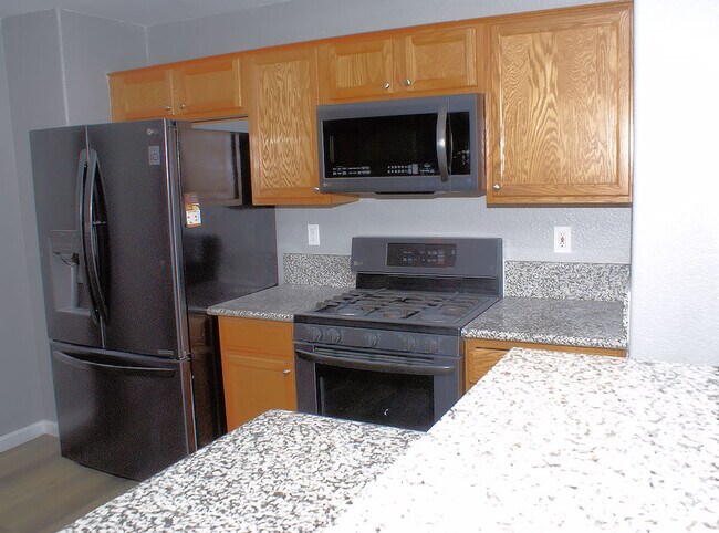 Building Photo - 517 Osprey Dr