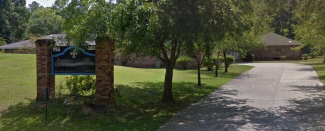 Building Photo - 13000 Main St