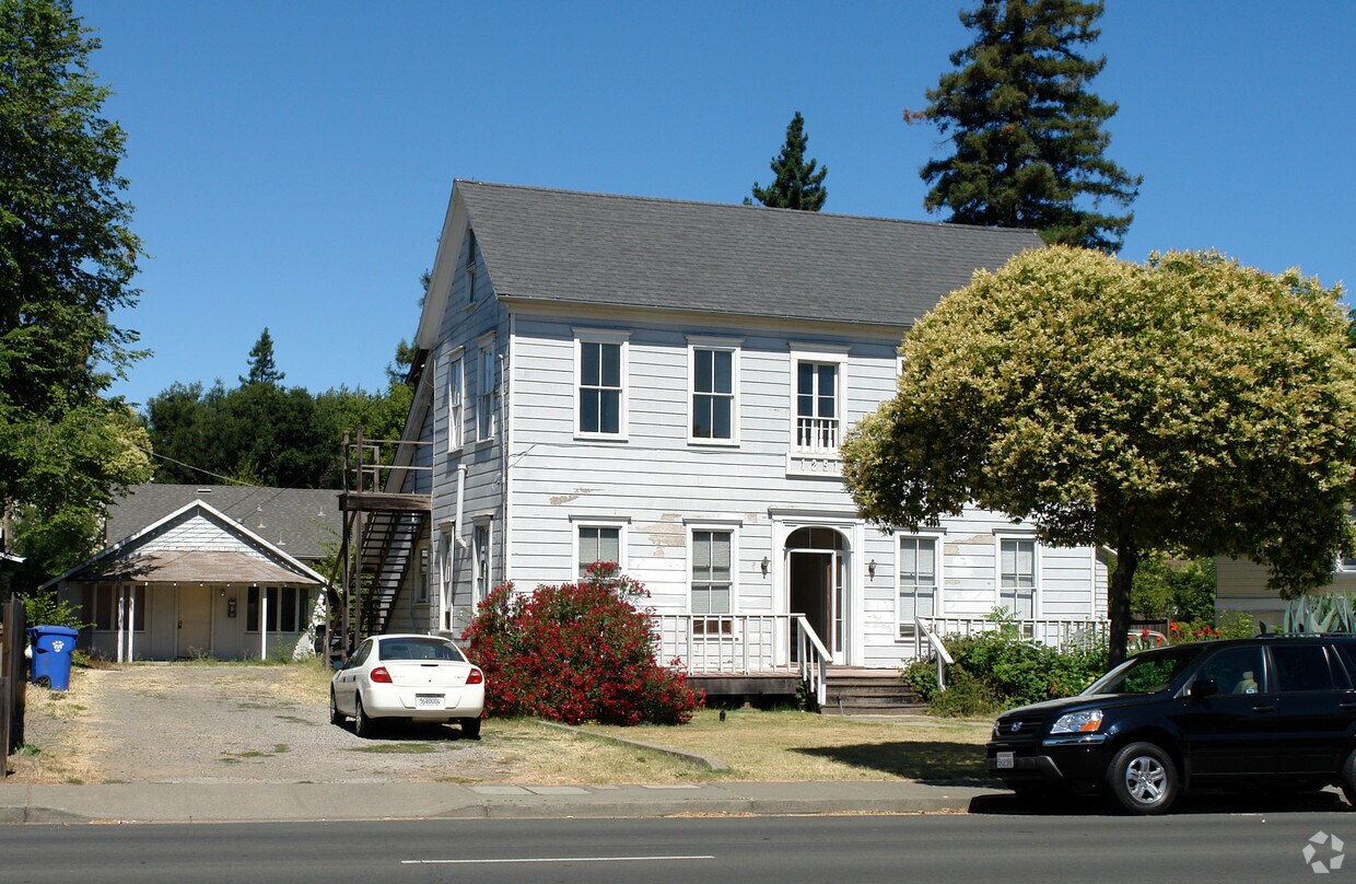 Building Photo - 1251 Jefferson St