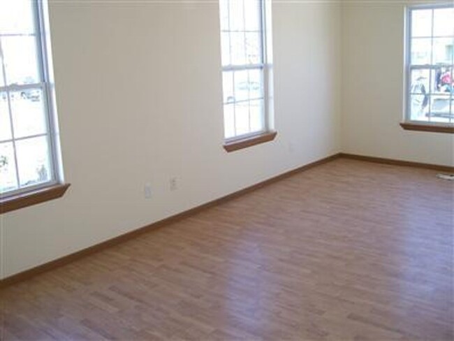 Foto del edificio - 2 Bedroom | 1 Bathroom | 1000 square feet,...