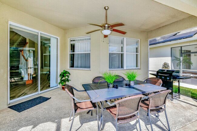 Building Photo - 118 Higher Combe Dr