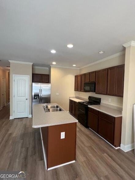 Foto del edificio - 2918 Hillside Pl