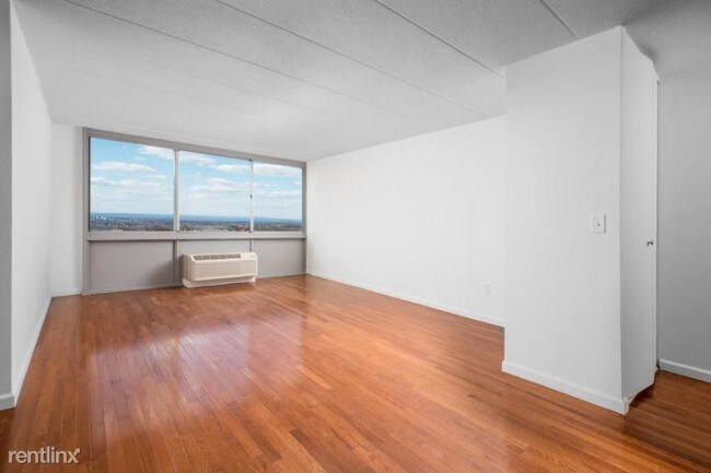 Building Photo - 1356 15th St