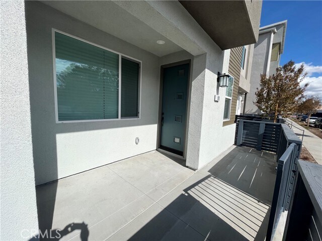 Foto del edificio - 913 E 2nd St