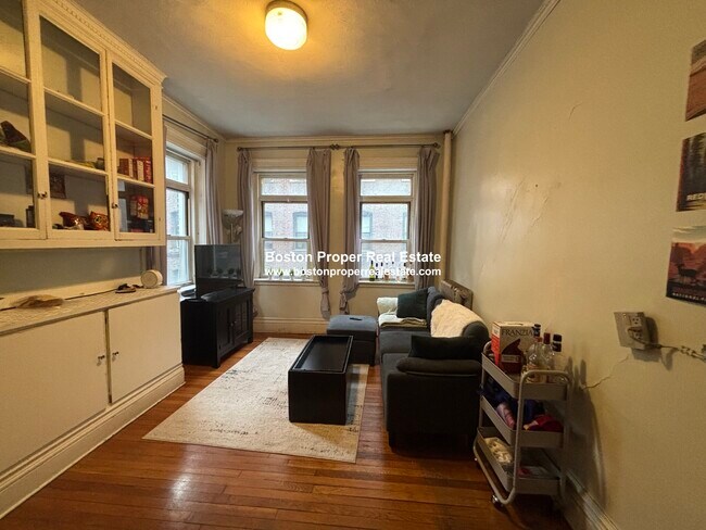 Photo - 80 Fenway St Apartments