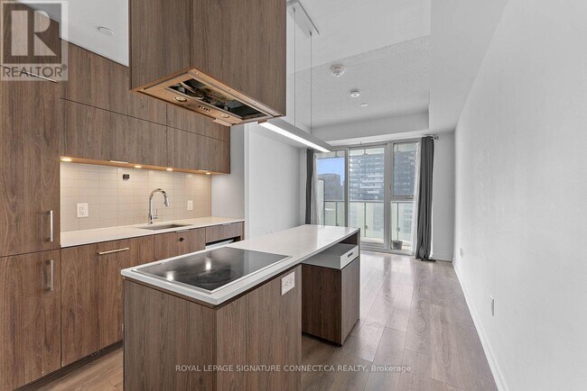 Building Photo - 15 Lower Jarvis St