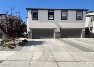 Building Photo - 2309 Estrella Ct NE Building Photo - 2309 Estrella Ct NE