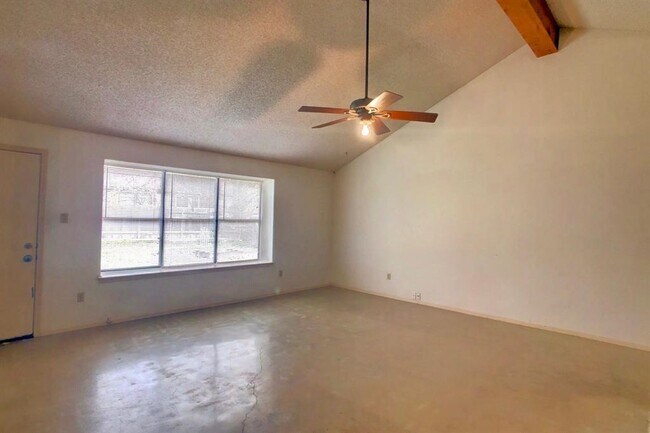 Building Photo - 2816 Norfolk Dr