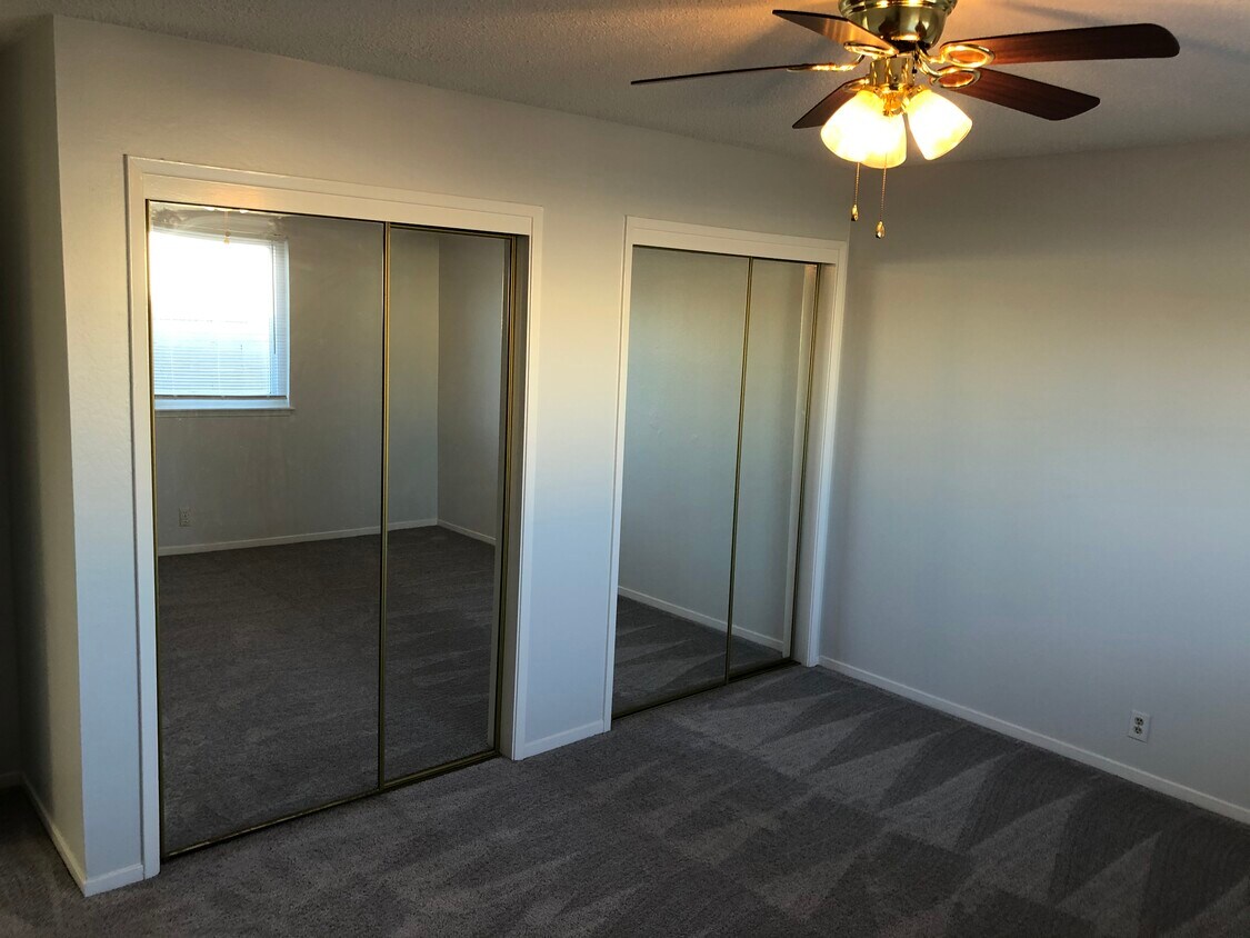 Larger Bedroom - 715 Woodside Way