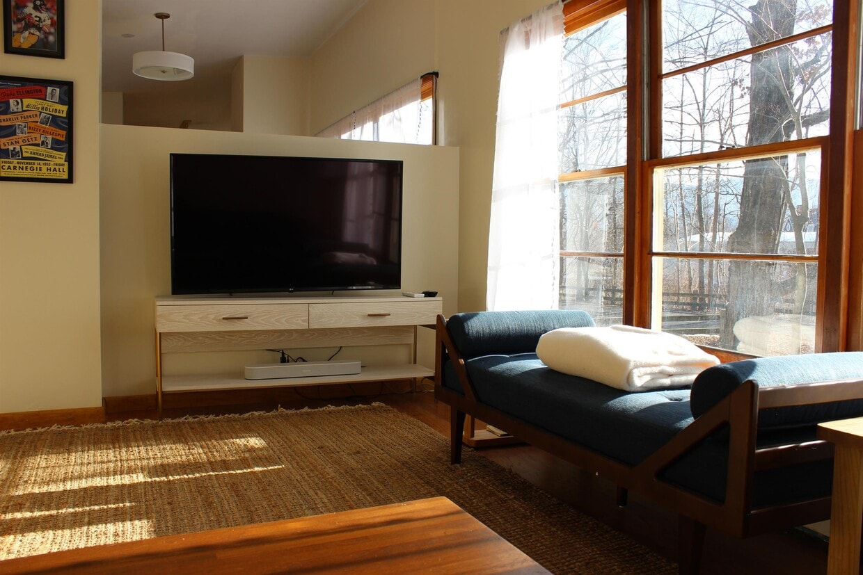 4 Lonny Dr, Ellenville, NY 12428 House Rental in Ellenville, NY