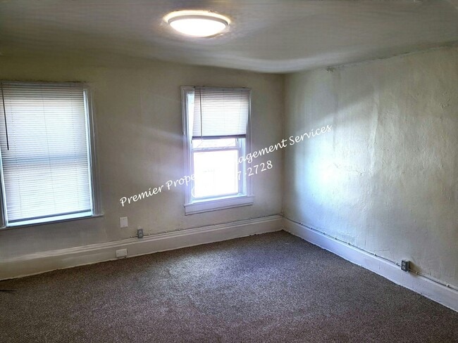 Building Photo - 141 S 16th St