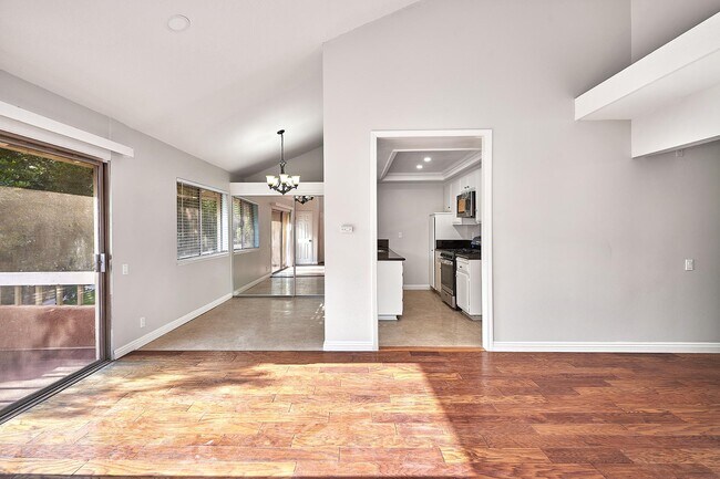 Foto del edificio - 16040 Leffingwell Rd