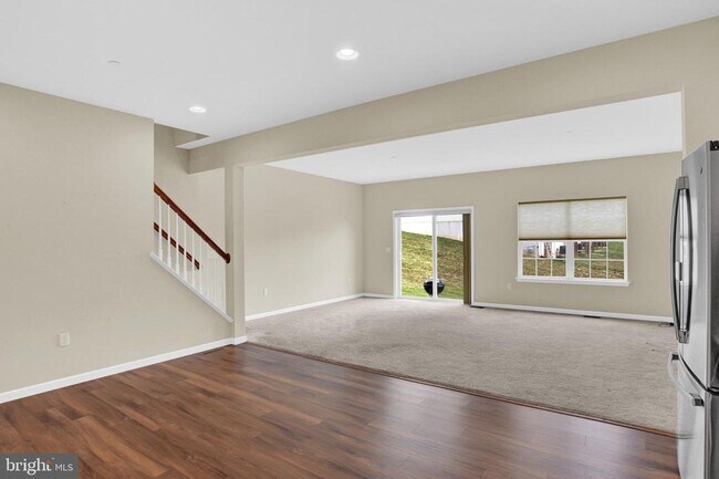 Building Photo - 1708 Shady Ln