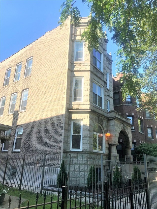 Primary Photo - 1015 W Garfield Blvd