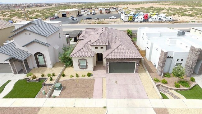 Foto del edificio - 12753 Valentine Ave