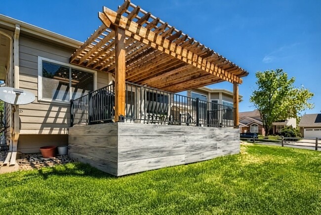 Building Photo - 9604 W Long Dr
