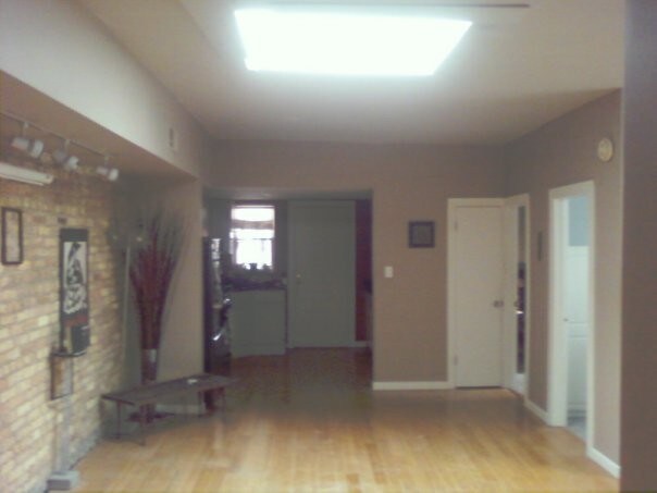Building Photo - 900 W Margate Terrace