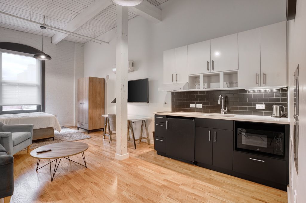 Studio - 05 & 06 Line - 196 Trumbull St Apts