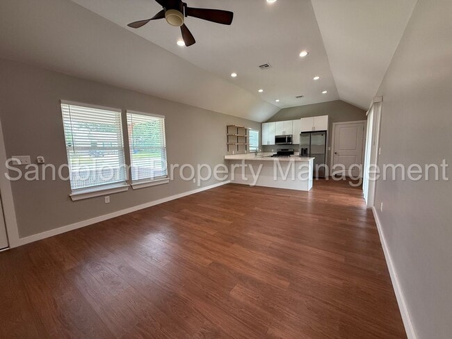 Building Photo - For Lease | University of Tulsa | $1750 Rent
