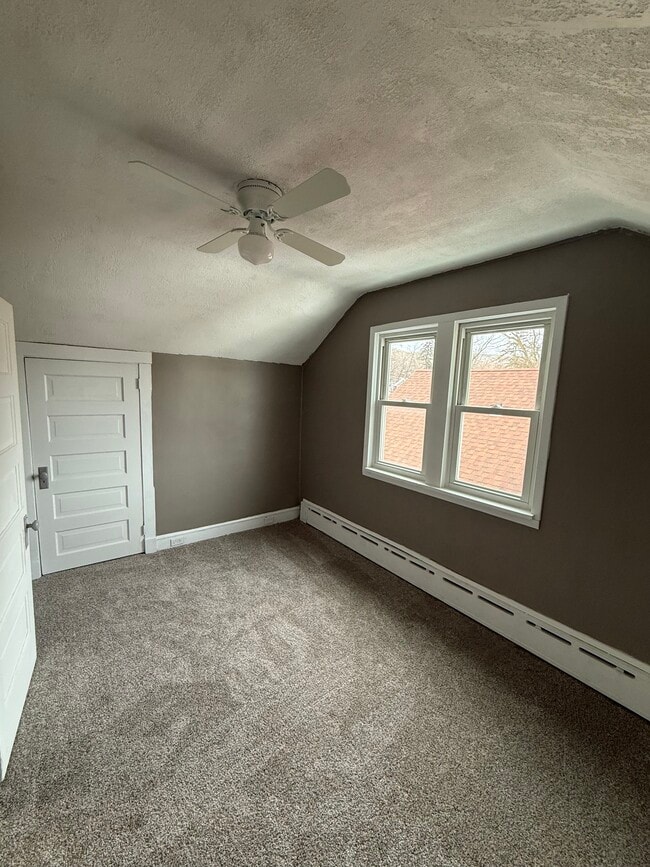 Foto del edificio - 4333 W 8th St