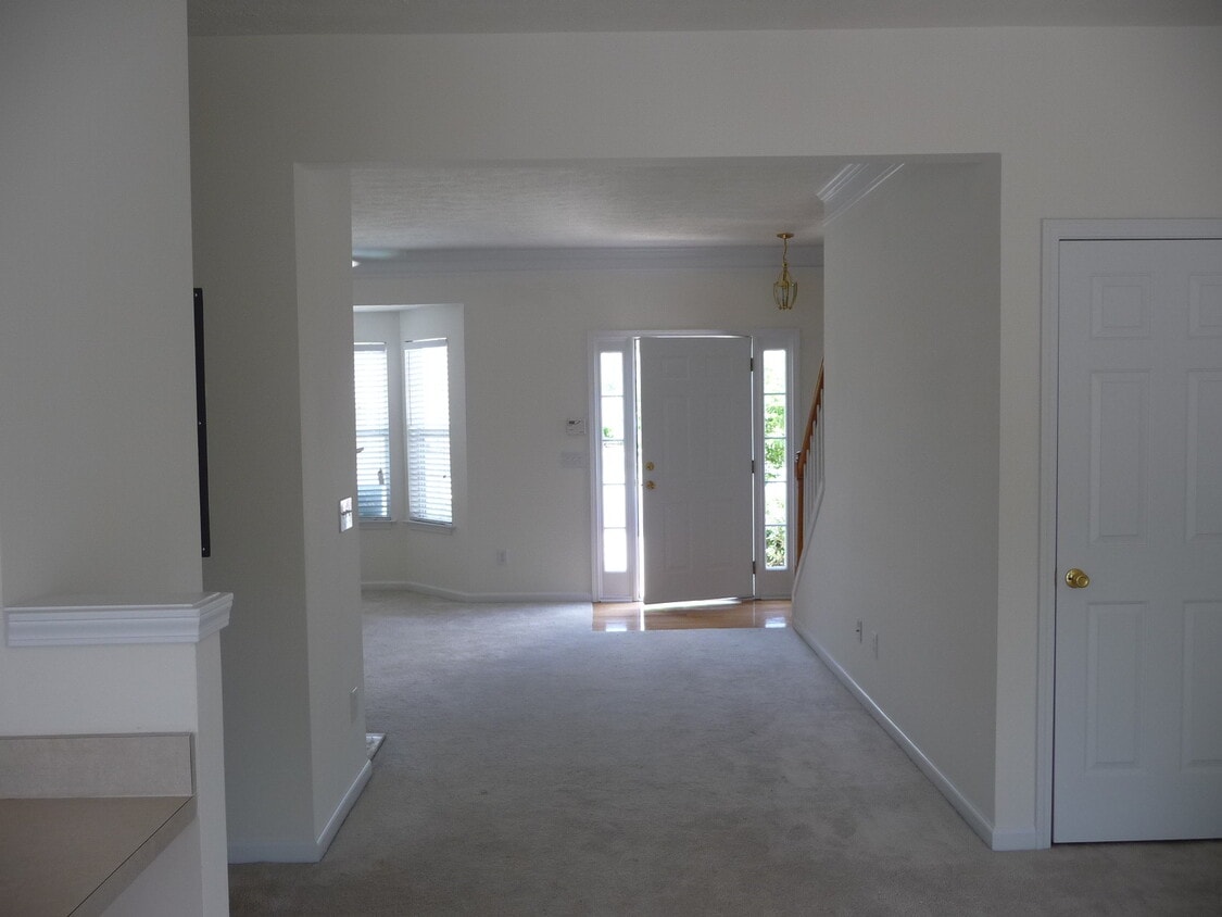 Building Photo - 115 Benfield Cir SE