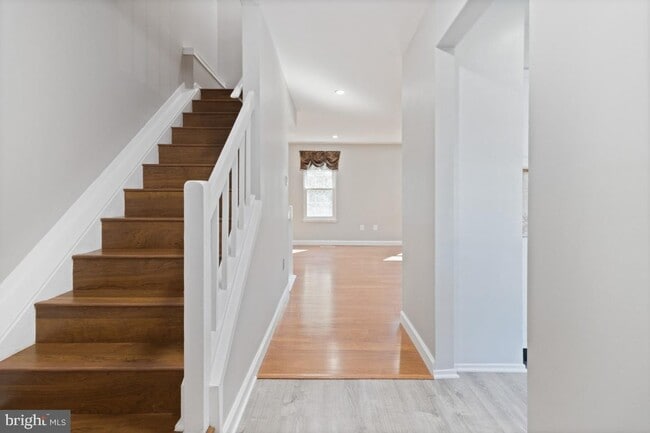 Building Photo - 18930 Birdseye Dr