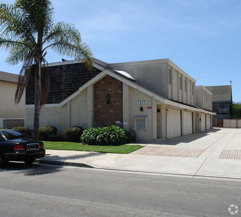 Foto principal - 7932 Glencoe Ave