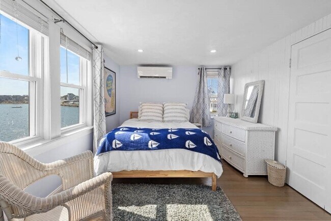 Foto del edificio - 64 Lighthouse Rd