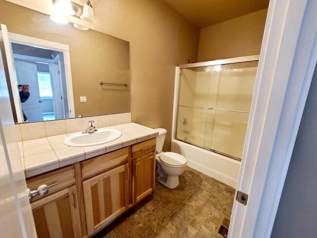 Building Photo - 34206 Brittany Ct