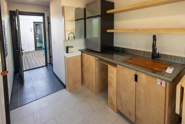 Building Photo - 326 E Arkansas St