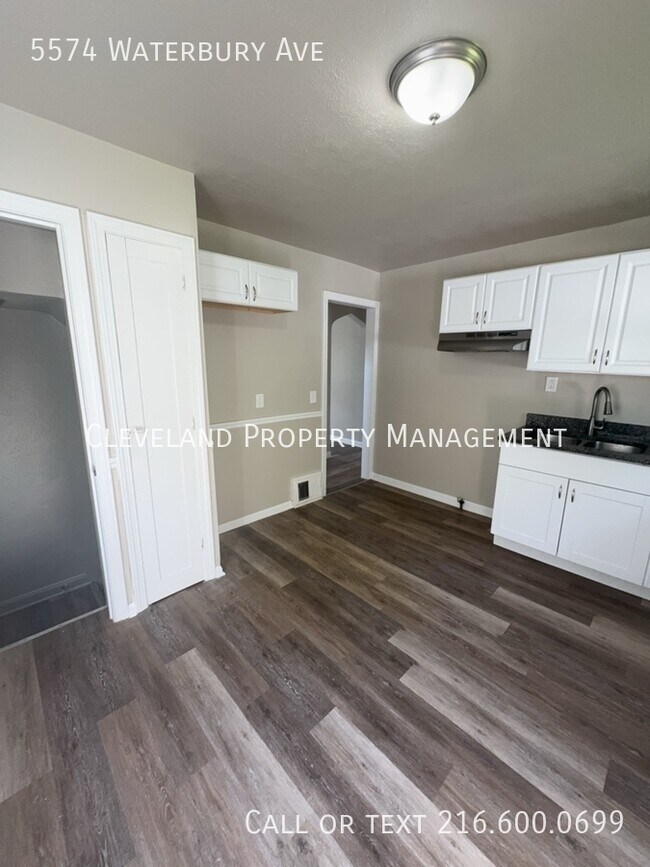 Foto del edificio - 5574 Waterbury Ave
