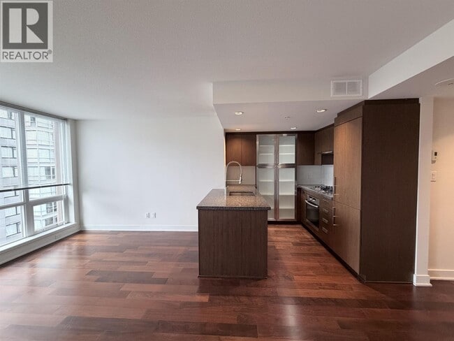 Photo du bâtiment - 1055 Richards St