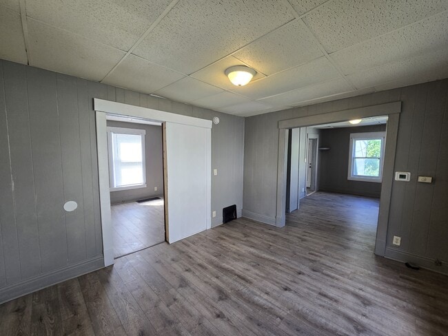 Building Photo - 211 Manson St