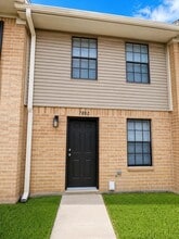 Building Photo - 7882 Gladys Ave