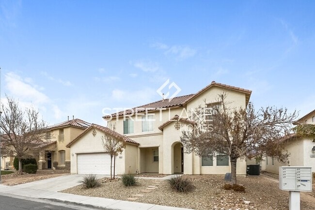 Building Photo - REDUCED!
