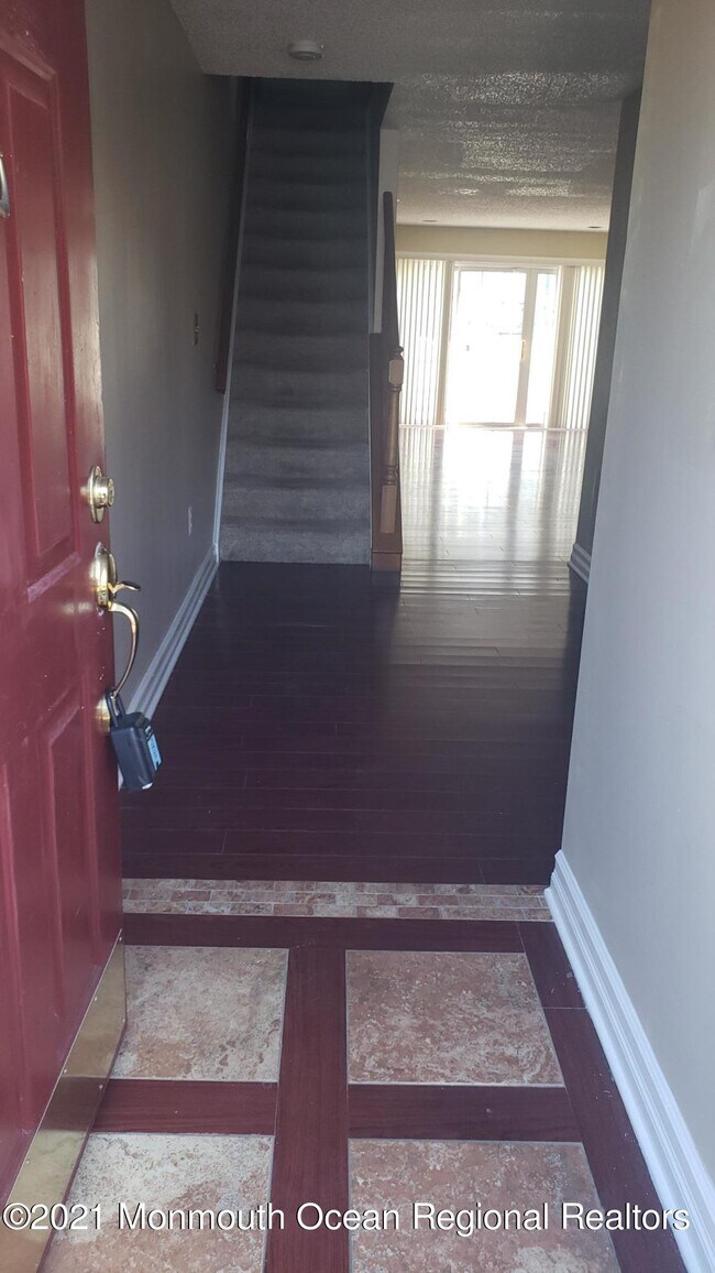 5 de Leon Cir, Franklin Township, NJ 08823 House Rental in Franklin