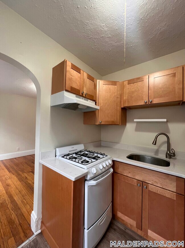 Foto del edificio - 349 Pleasant St