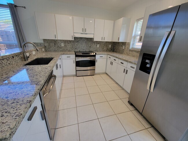 modern kitchen - 35 SW 7th St