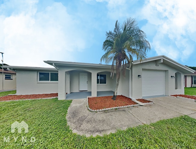 Building Photo - 9724 Lakeside Ln