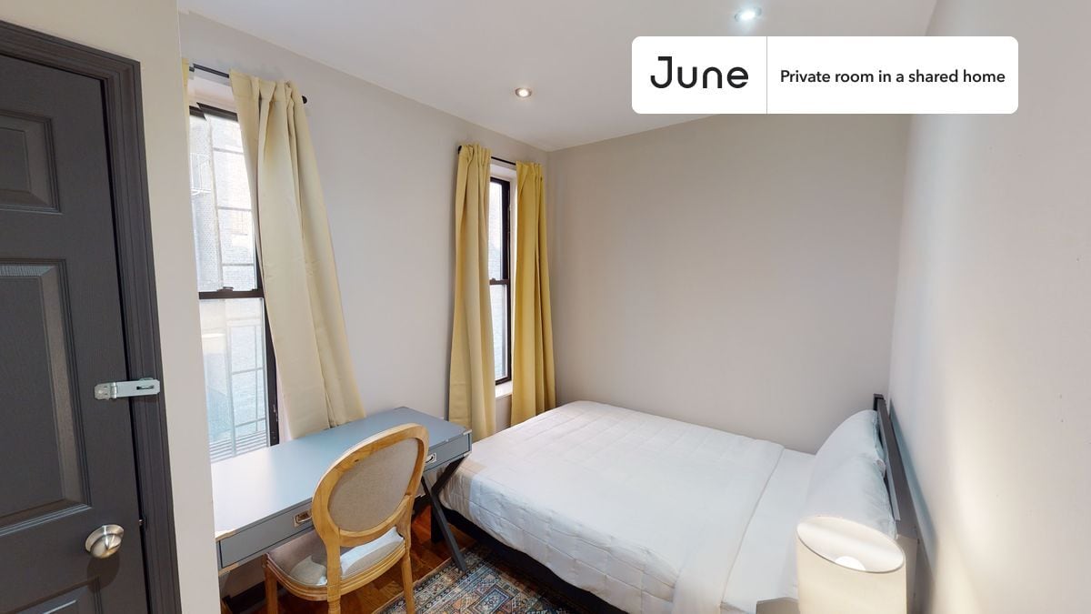 Room in Shared 3 bed/1 bath home - Room in Shared 3 bed/1 bath home