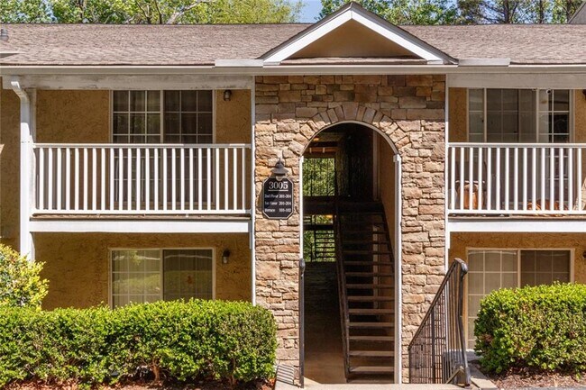 Foto del edificio - 3005 Seven Pines Ln