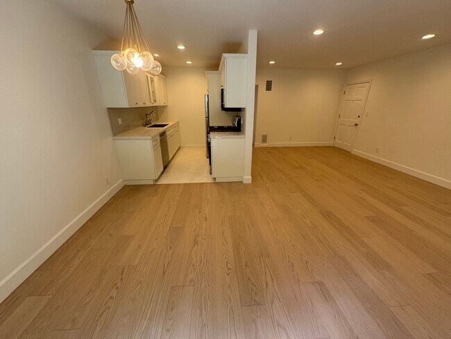 Foto del edificio - 6345 Primrose Ave