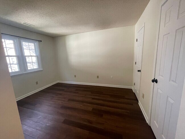 Foto del edificio - Recently Renovated!!Beautiful 3BR home.
