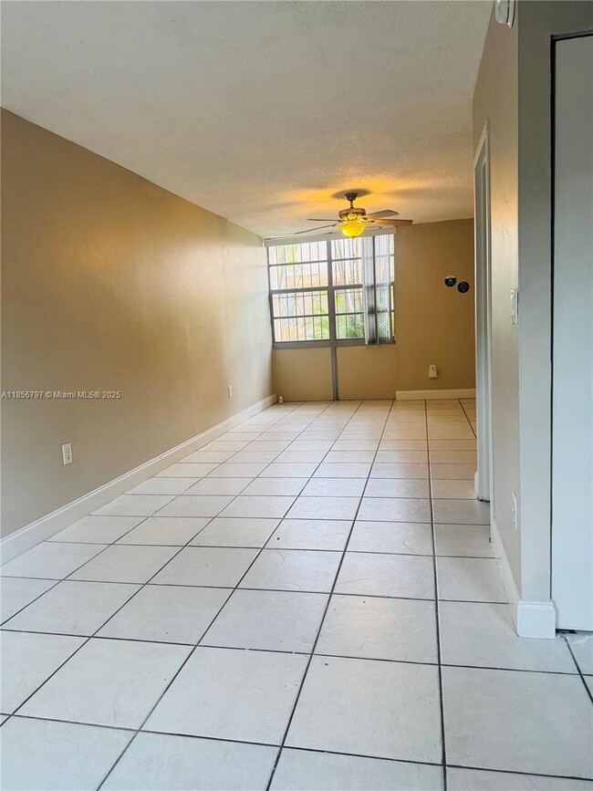Foto del edificio - 6155 SW 69th St