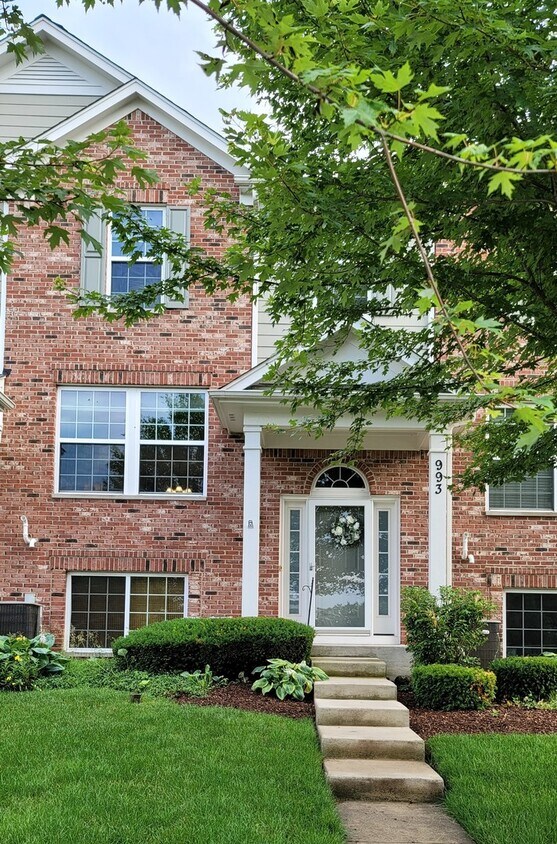 Primary Photo - 993 Reserve Dr