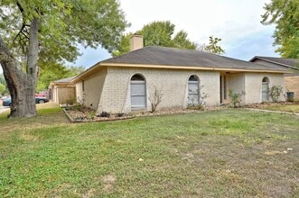 Building Photo - 11203 Verlaine Dr