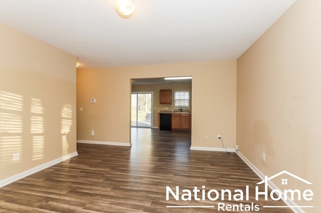 Building Photo - 141 Kingston Ridge Dr