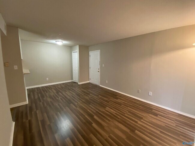 Foto del edificio - 4525 Judith Ln