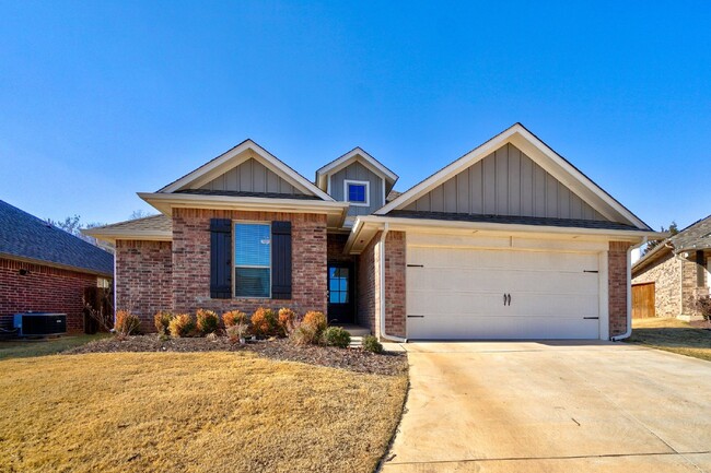 Building Photo - Charming 3-Bed Oasis in East Edmond