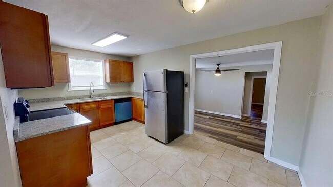 Foto del edificio - 4331 Fairfield Ave S